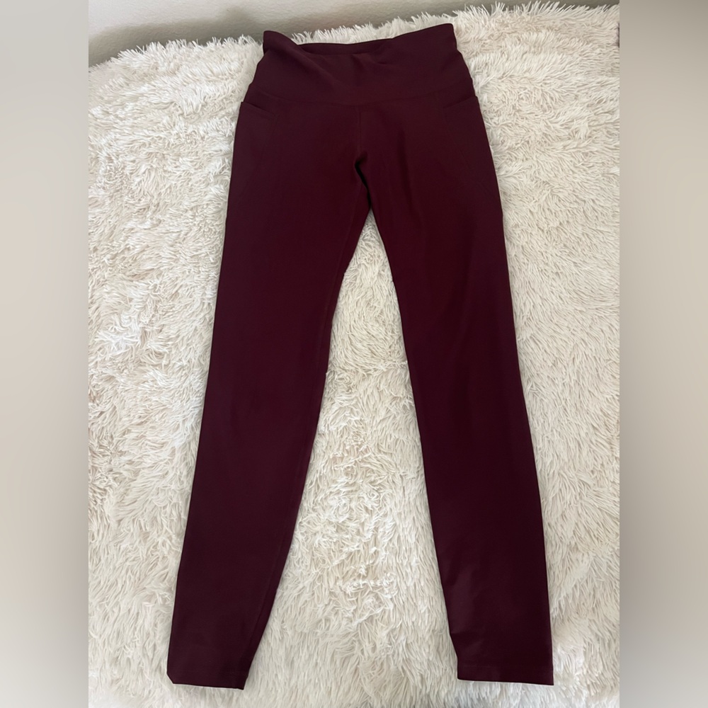 Old navy workout leggings with pockets
